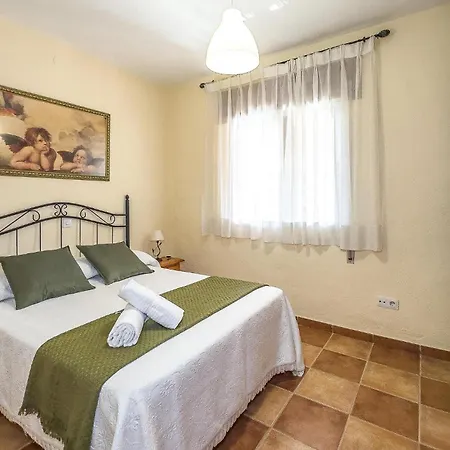 2 Bedroom Amazing In Holiday home *
